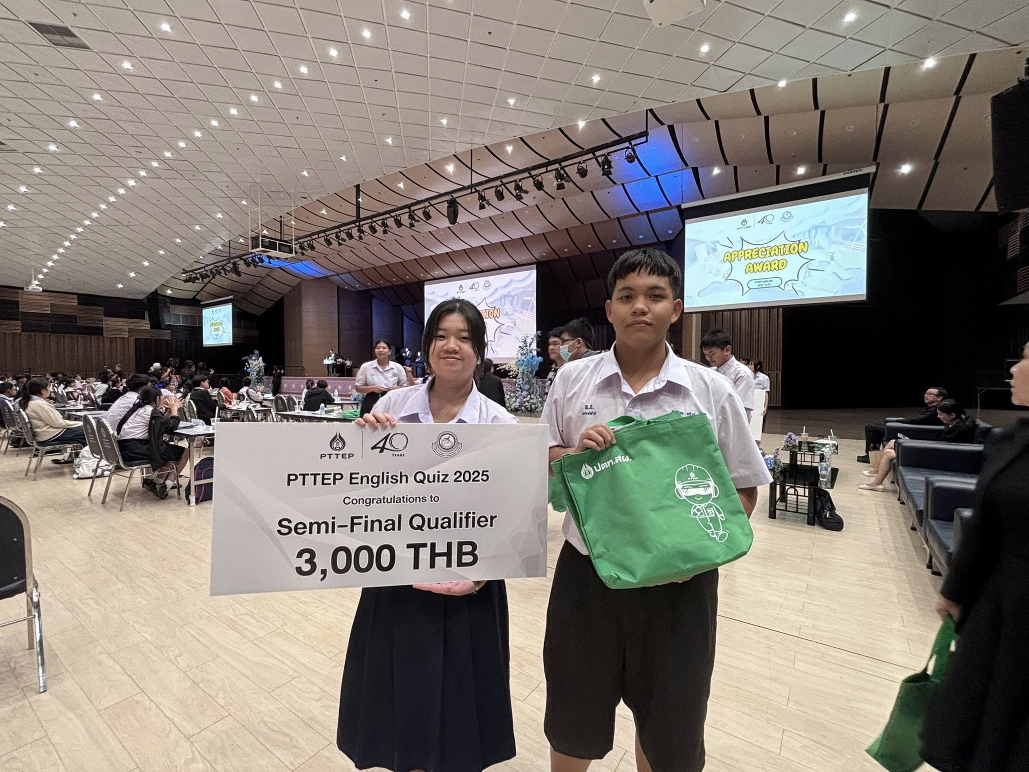 นักเรียนเข้ารอบ Semi-Final การแข่งขัน PTTEP English Quiz 2025